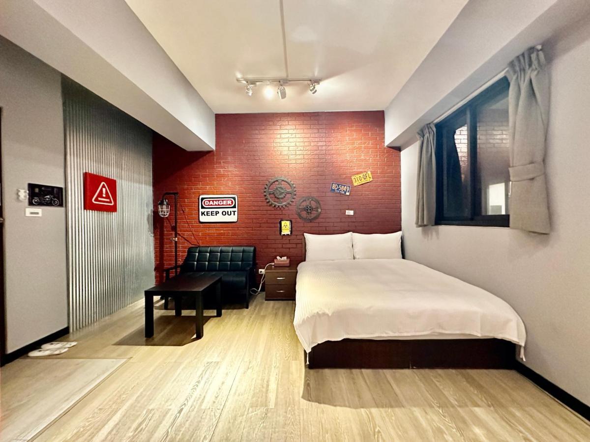 御旅 Inn Тайчжун Экстерьер фото